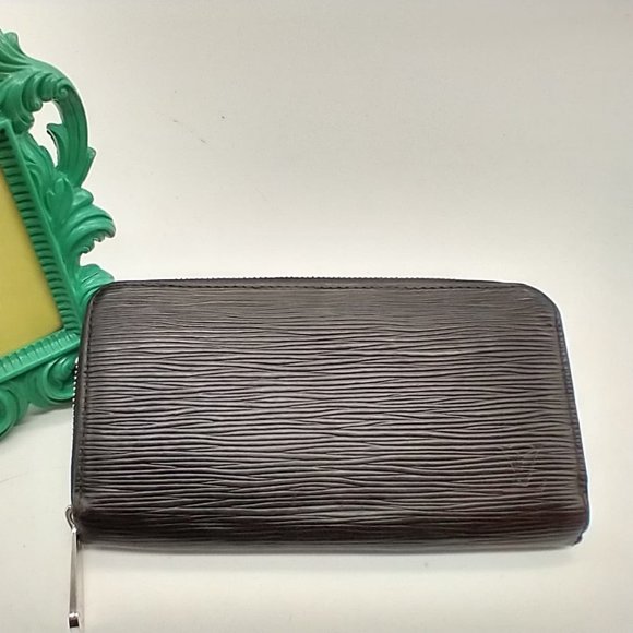 Louis Vuitton Handbags - Louis Vuitton Black Epi Leather Zippy Organizer Wallet